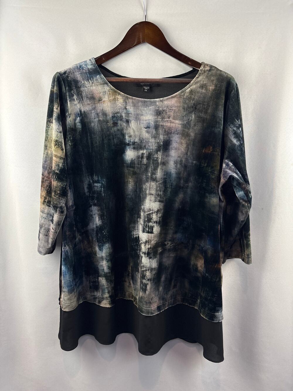 Women’s Karen Kane Size 2X Dark Multicolored Velvet Blouse